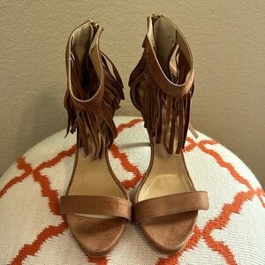 BCBG Maxazria Heeled Sandals with Fringe Detailing Made in Italy Sz 38.5